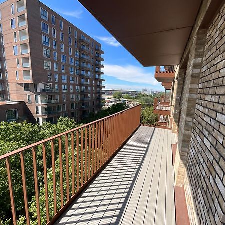 Deluxe Double Bed In Shared Apt Near Canary Wharf, City Airport & O2 Arena With Thames View London Exterior foto