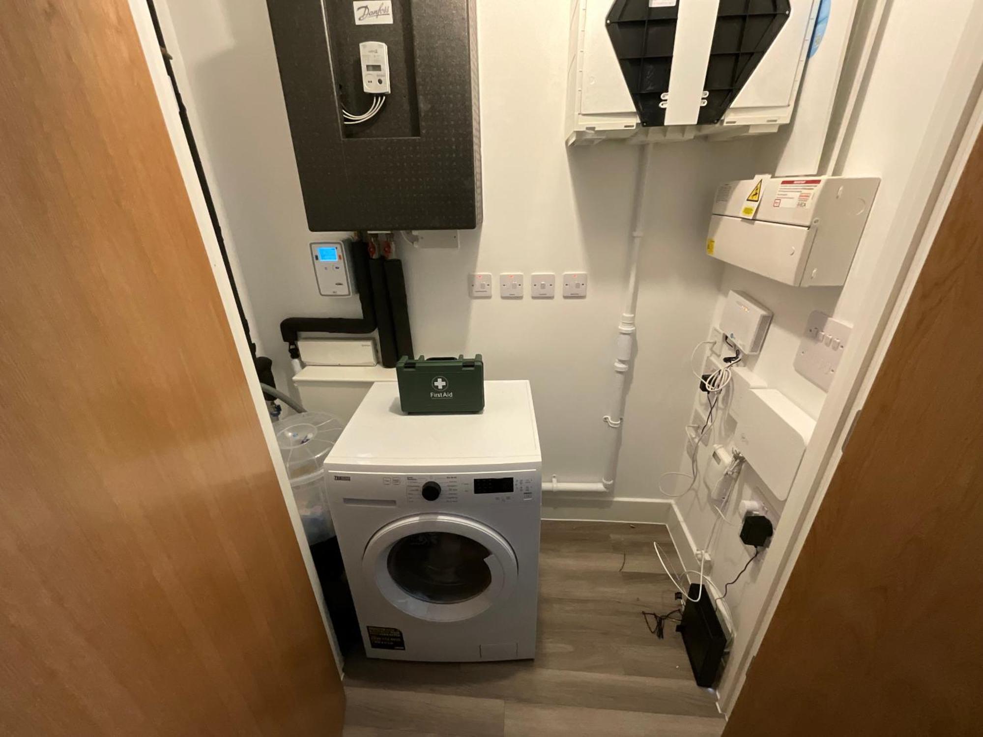 Deluxe Double Bed In Shared Apt Near Canary Wharf, City Airport & O2 Arena With Thames View London Exterior foto