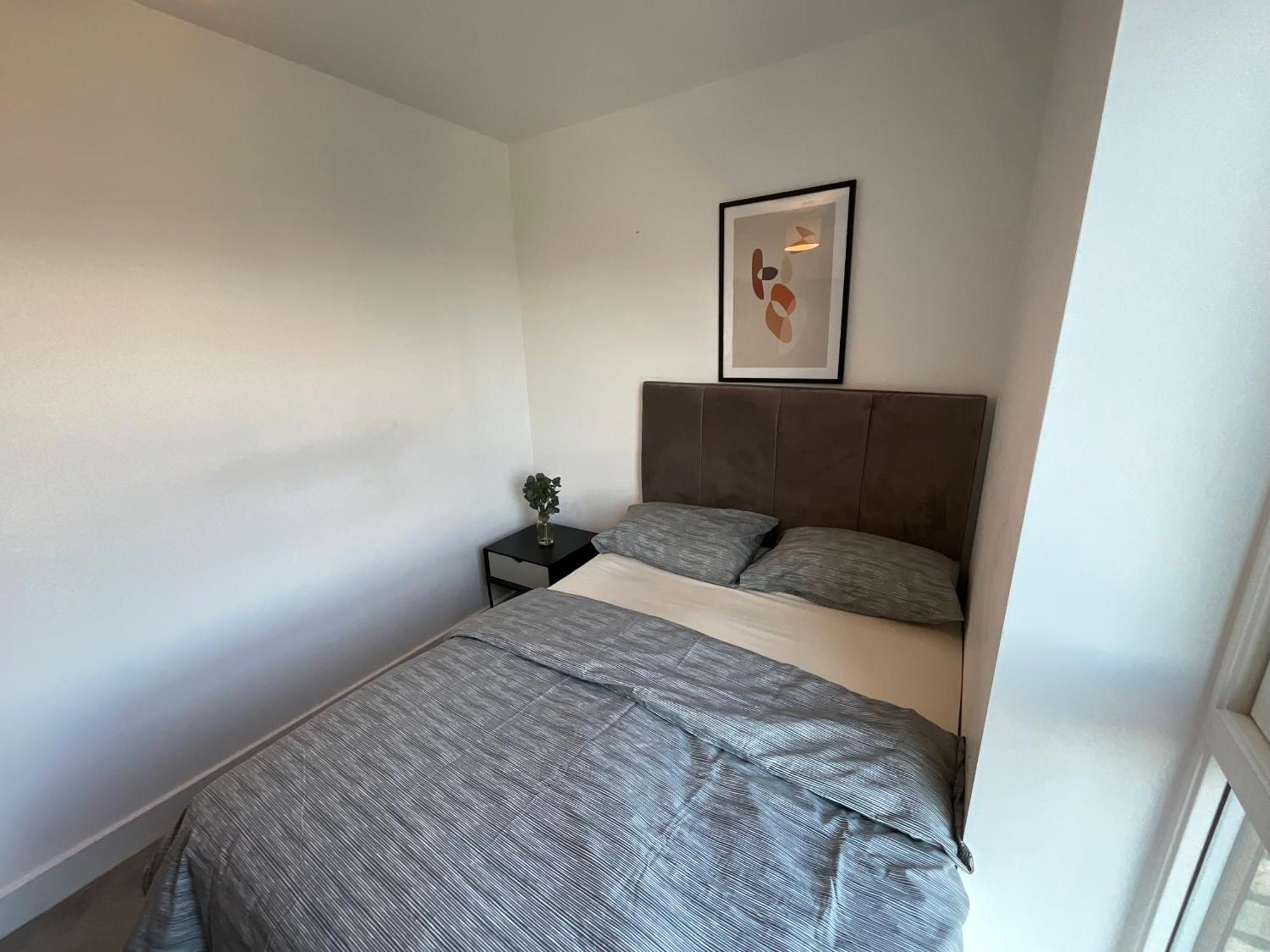 Deluxe Double Bed In Shared Apt Near Canary Wharf, City Airport & O2 Arena With Thames View London Exterior foto